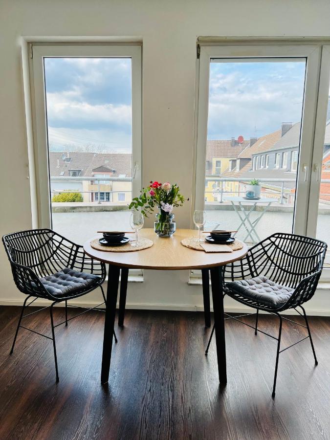 Sunset Apartment: Free Parking + Balcony + Netflix Essen Ngoại thất bức ảnh