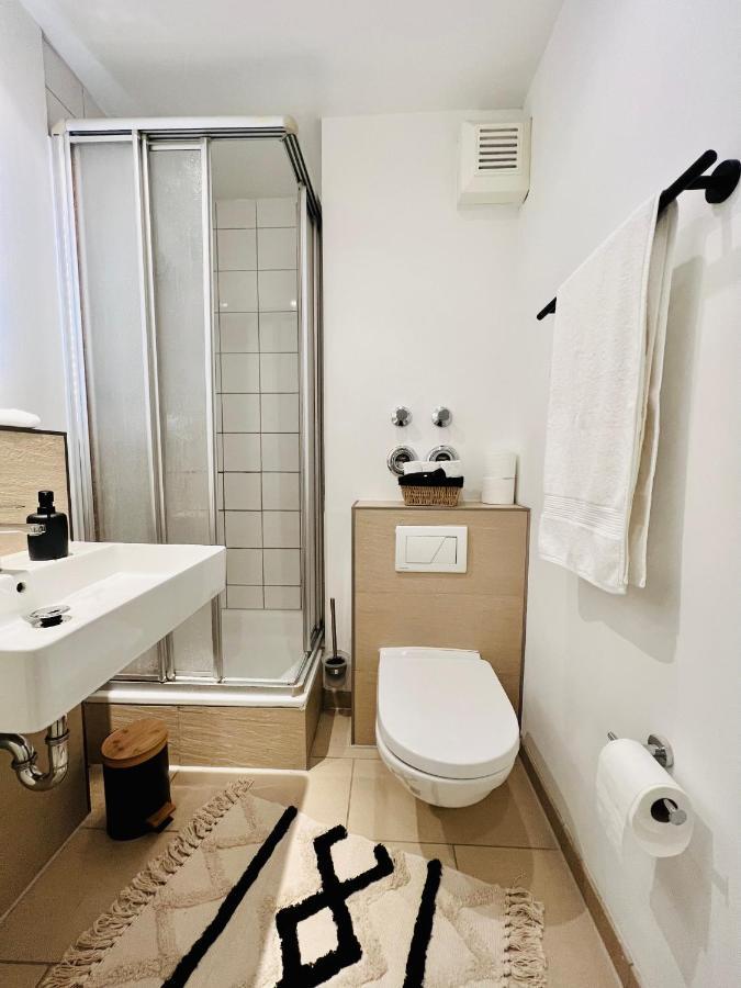 Sunset Apartment: Free Parking + Balcony + Netflix Essen Ngoại thất bức ảnh